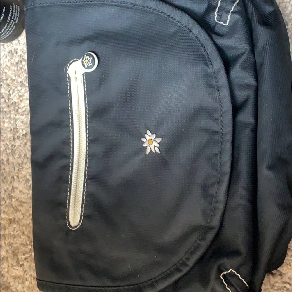 Mills bag by Sherpani